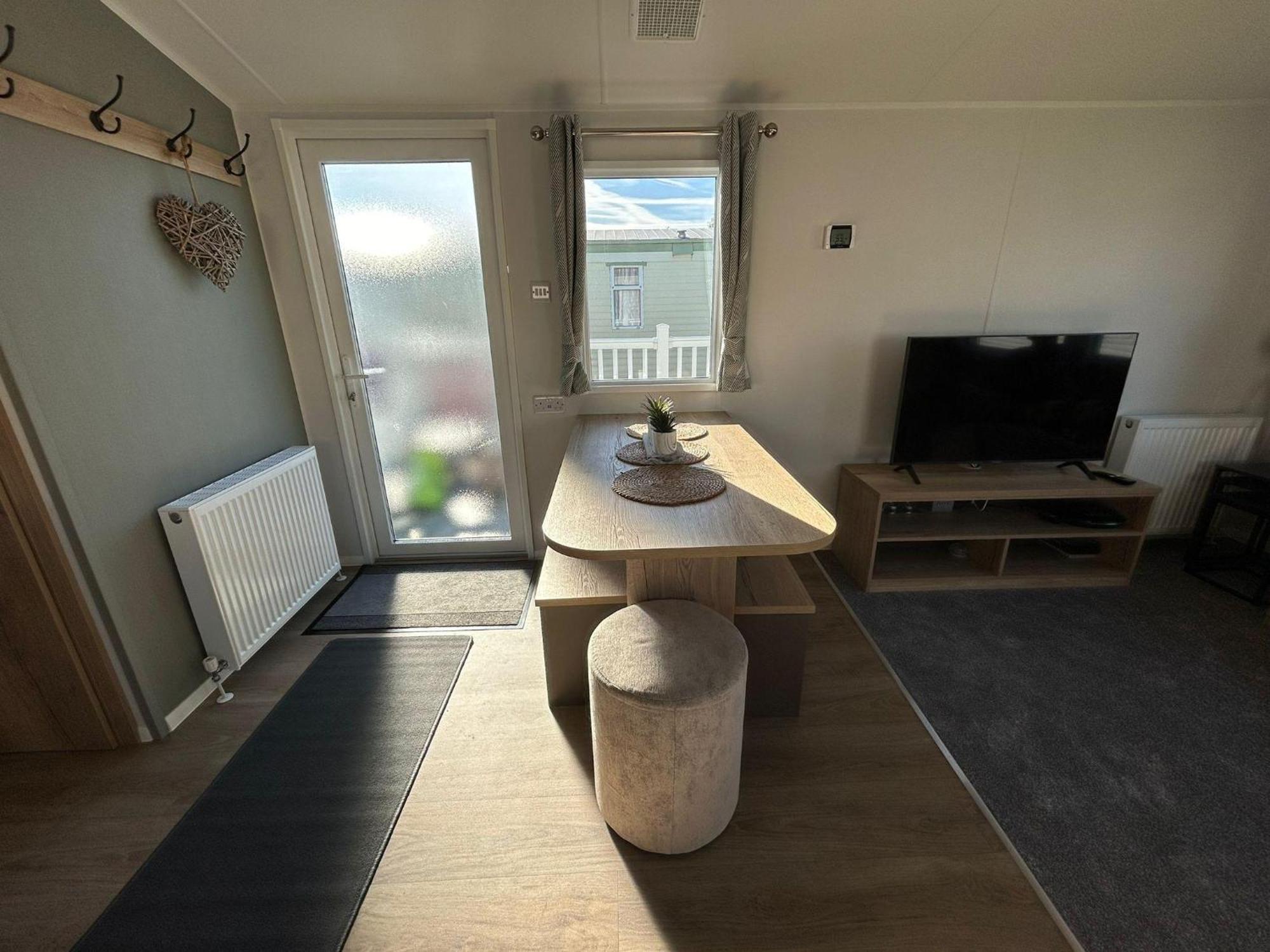 Beautiful 8 Berth Caravan With Decking At Naze Marine Ref 17344br Walton-on-the-Naze